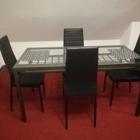 Ferienwohnung In Duesseldorf Hassel Экстерьер фото