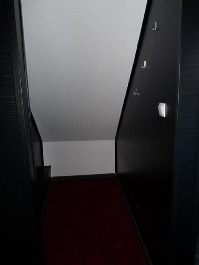 Ferienwohnung In Duesseldorf Hassel Экстерьер фото