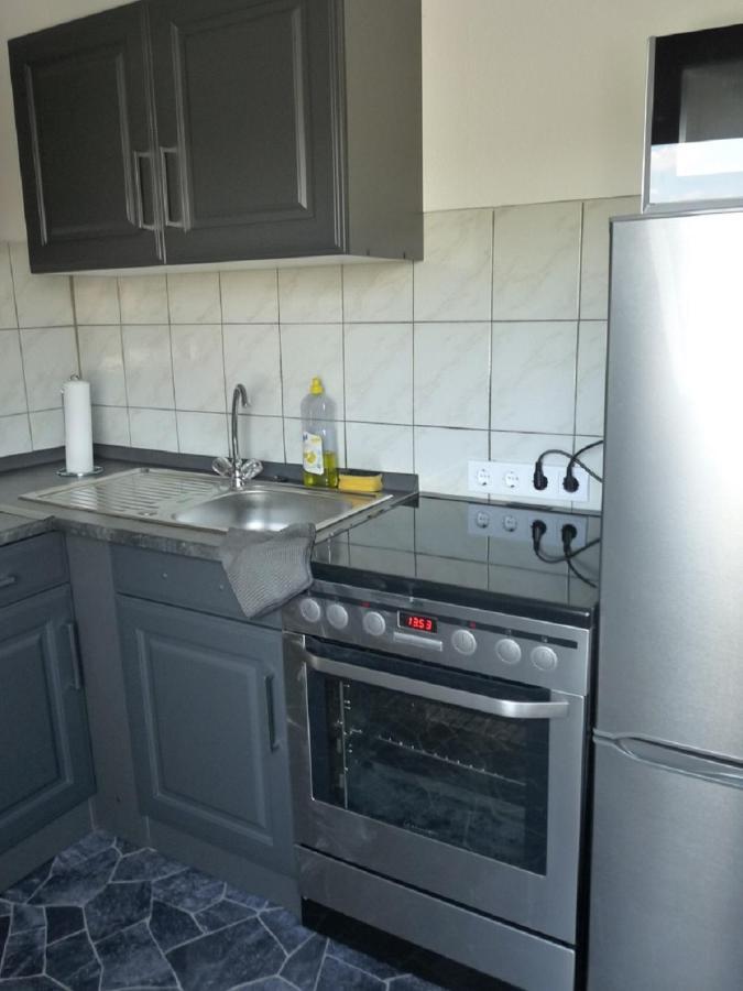 Ferienwohnung In Duesseldorf Hassel Экстерьер фото